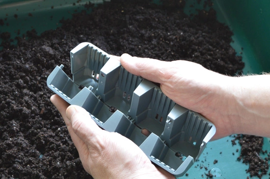 Samonawadniający propagator Garland z 24 wkładami do ukorzeniania 38x23xh14cm G241