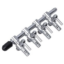Czterodrożny rozdzielacz powietrza 4 x 6mm do pomp napowietrzania